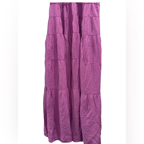 Flowy Tiered Maxi Dress Abercrombie & Fitch - Picture 3 of 8
